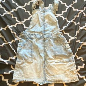Girls overall dress.